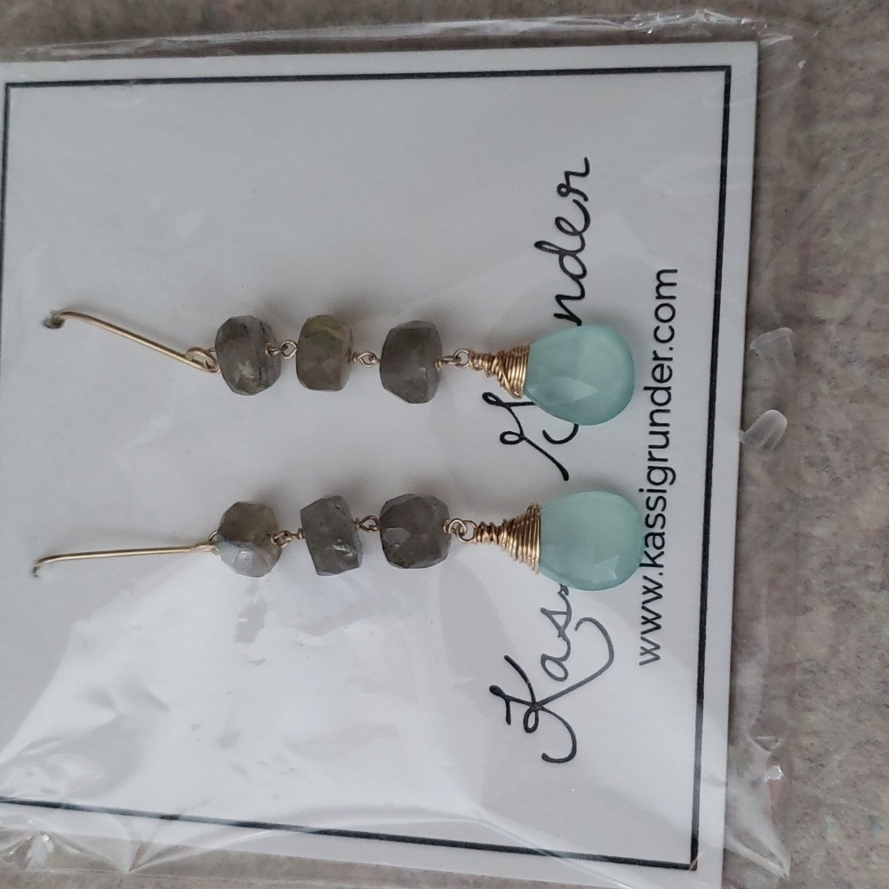 Chalcedony and Labradorite Kassi Grunder earrings - Picture 3 of 4